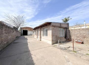 Bodega-Galpón · 205m² · 3 Ambientes · Alquiler Galpón con Oficinas - Cafferata 2900 - Barrio Bella Vista