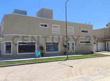 Casa · 110m² · 4 Ambientes · 1 Cochera · Villa Esquiú Venta Duplex 3 Dorm.