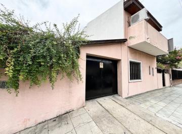Casa · 128m² · 5 Ambientes · 4 Cocheras · Casa Multifamiliar en Valentín Alsina