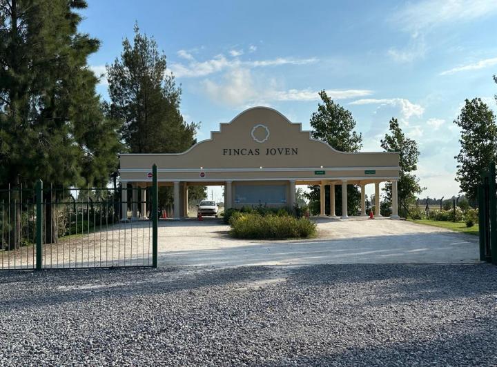 Terreno · 653m²