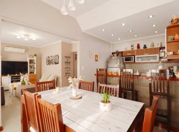 PH · 72m² · 3 Ambientes · PH 3 Amb Al Frente con Patio y Terraza