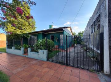 Casa de 5 ambientes, Villa Elisa · 2 Casas en Venta en Villa Elisa Er