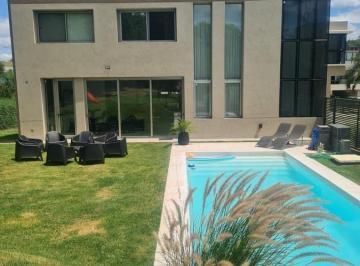 Casa · 423m² · 8 Ambientes · 2 Cocheras · Casa en Venta en Country Barrancas