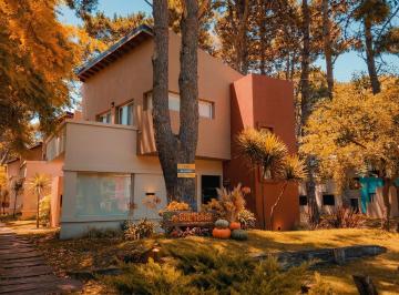 Departamento de 3 ambientes, Costa del Este · Casas Modernas en PH, 3amb en La Reserva