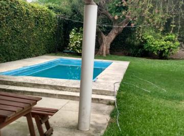 pileta · Dueño Vende Chalet con Jardín