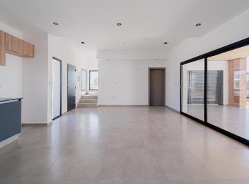 Casa · 125m² · 4 Ambientes · 1 Cochera · Duplex - Rincones de Manantiales - Calefaccion Central - Doble Vidrio