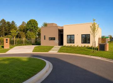 Casa · 114m² · 4 Ambientes · 1 Cochera · Casa en Venta en Barrio San Pablo, Pilar, G. B. a. Zona Norte