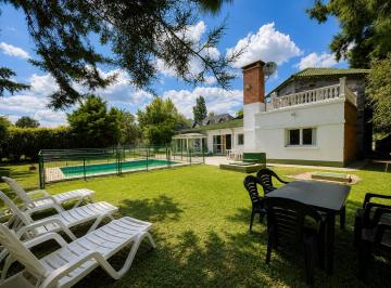 Casa · 320m² · 6 Ambientes · 2 Cocheras · Casa en Venta en Boca Ratón, Pilar, G. B. a. Zona Norte