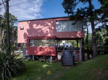 Casa de 8 ambientes, Mar de las Pampas · Casa de 4 Ambientes en Venta Mar de Las Pampas
