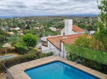 Casa · 171m² · 4 Ambientes · 2 Cocheras · Casa en Venta Villa Carlos Paz, Entorno Maravilloso!