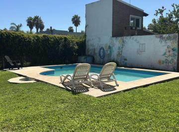 Casa · 300m² · 6 Ambientes · 1 Cochera · Galindo 2600 Funes - Casa C/pileta