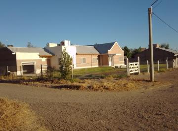 Casa de 8 ambientes, Plottier · Alquilo Casa en Bo. Los Canales, Plottier