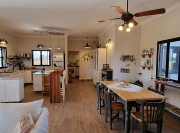 Campo · 145m² · 4 Ambientes · 3 Cocheras · Venta Casa Chacra 4 Ambientes Barrio La Catalina Carlos Keen Lujan