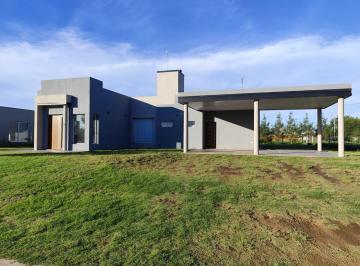 Casa · 260m² · 5 Ambientes · 2 Cocheras · Casa en Venta en Barrio Privado Costa Verde