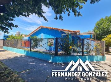 Casa de 3 ambientes, Lomas de Zamora · Venta de Chalet de 3 Ambientes con Jardín, Patio y Garage. en Barrio Nuevo.