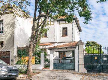 Casa · 164m² · 5 Ambientes · 1 Cochera · Casa de 1930 - Venta - 5 Amb - Cochera - Jardín - Coghlan