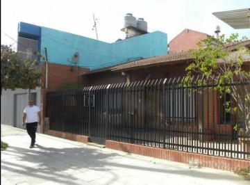 Terreno · 200m² · Excelente Propiedad a La Venta a 10 m de Av Luro