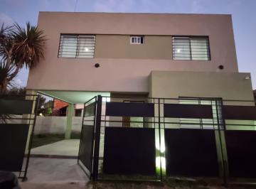 Casa · 71m² · 3 Ambientes · 1 Cochera · Casa en Venta Los Polvorines