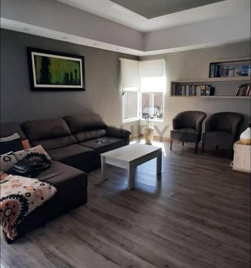 Casa · 267m² · 5 Ambientes · 2 Cocheras