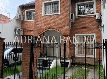 Casa de 4 ambientes, Villa Devoto · Devoto - Cervantes 3600 - Hermoso Duplex de 4 Amb con Cochera – Quincho y Jardin