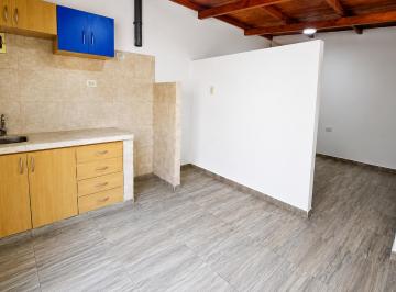 Departamento de 1 ambiente, Lomas de Zamora · Alquiler | Monoambiente Dividido con Dormitorio y Vestidor | 32 m² | Cochera Opcional