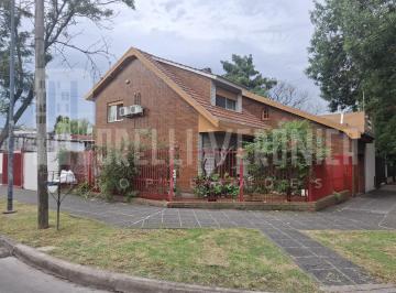 Casa · 125m² · 4 Ambientes · 1 Cochera · Casa en Venta
