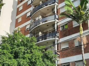 Departamento · 46m² · 3 Ambientes · 1 Cochera · Alquiler Departamento 3 Ambientes C/ Cochera - Caseros