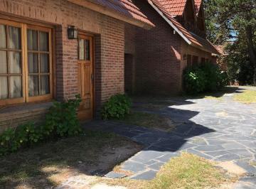 Departamento de 3 ambientes, Pinamar · Duplex en Pinamar - Alquiler Anual - Besugo y Av Shaw