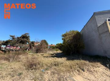 Terreno , Mar del Tuyú · Lote Baldio en Mar del Tuyú Sobre La Costanera