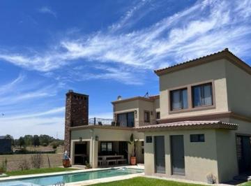 Casa · 380m² · 5 Ambientes · 2 Cocheras · Alquiler Casa Fincas Cardales 5 Ambientes