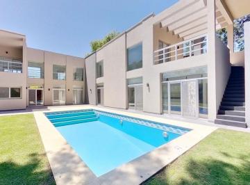 Casa · 400m² · 6 Ambientes · 2 Cocheras · Casa 6 Amb en Alquiler en Barrio Abril Hudson