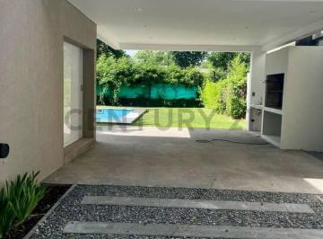 Casa · 100m² · 3 Ambientes · 2 Cocheras · Casa en Alquiler en City Bell Barrio Cerrado