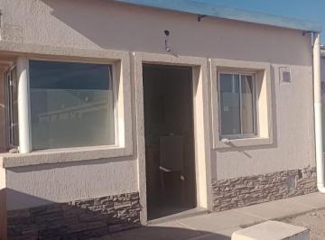 Casa · 92m² · 4 Ambientes · 2 Cocheras · Casa en Venta en Barrio Vista Oliva