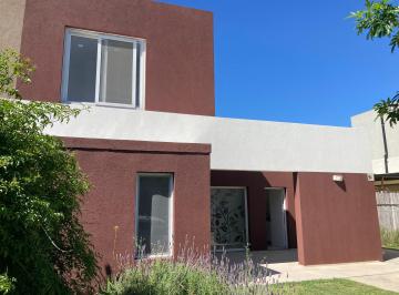 Casa de 4 ambientes, Tigre · Venta Casa 4 Ambientes Barrio Santa Maria, Calle Italia, Villanueva. No Expensas