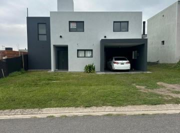 Casa de 7 ambientes, Malagueño · Casa en Cañitas (Camino a Falda del Carmen)