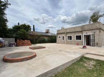 Quinta vacacional · 110m² · 3 Dormitorios · 3 Cocheras · Quinta a Estrenar en Venta Lote 1600 La Reja