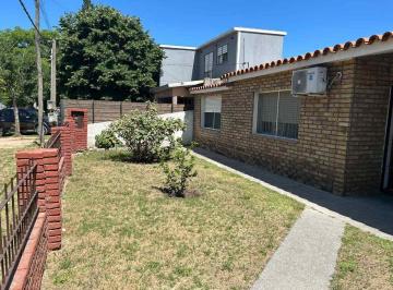 Casa · 214m² · 8 Ambientes · Venta de Casa + 2 Aptos Parque Carrasco