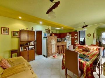 Casa · 224m² · 5 Ambientes · 1 Cochera · Venta/permuta Casa 5 Amb, stos Lugares A. Credito