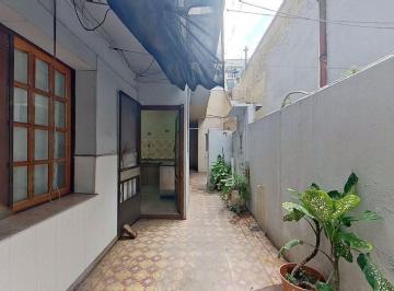 PH · 139m² · 3 Ambientes · 1 Cochera · Venta PH 4 Amb Cochera Patio Avellaneda Centro