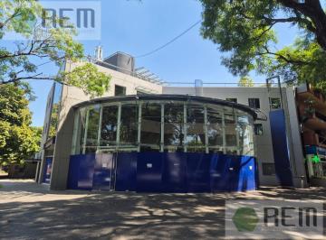 Oficina comercial · 360m² · 7 Cocheras · Esquina en Av Libertador - Acassuso