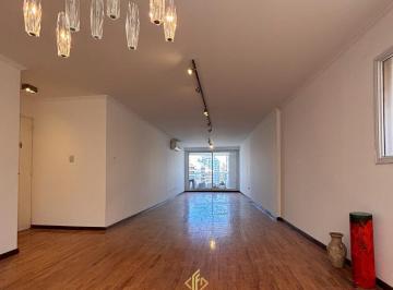 Departamento · 130m² · 3 Ambientes · Departamento en Venta - Frente Al Patio Olmos Escritura