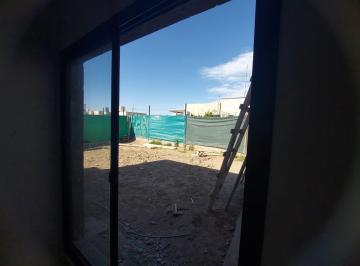 Casa · 145m² · 4 Ambientes · 2 Cocheras · Hermosa Casa en Planta Baja. B° Privado Vista Oliva Maipu