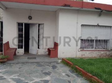 Casa · 51m² · 3 Ambientes · 1 Cochera · Oportunidad de Inversión