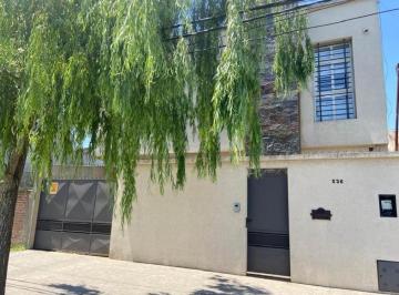 Casa · 226m² · 4 Ambientes · 2 Cocheras · Casa en Venta Monte Grande 3 Dorm.