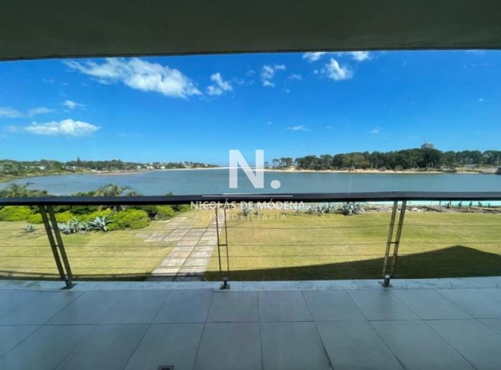 Departamento en alquiler en La Barra · 5 ambientes