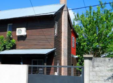 Casa · 130m² · 3 Ambientes · 2 Cocheras · Casa en Venta City Bell - 3 Dorm. con Parque