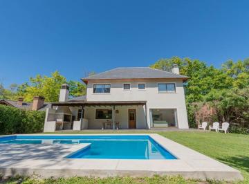 Casa · 265m² · 6 Ambientes · 4 Cocheras · Venta Casa Los Cardales Country Club - 6 Amb. - Pileta