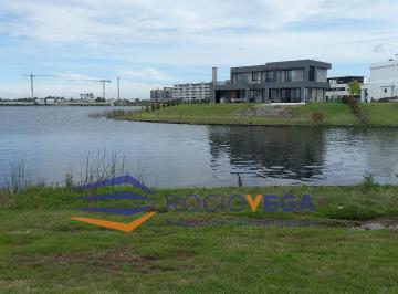 Terreno · 1242m² · Venta de Lote Al Agua en Barrio Marinas Puertos del Lago, Escobar