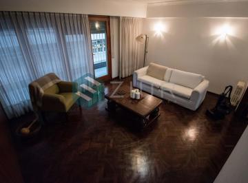 Departamento · 140m² · 5 Ambientes · Alquiler - Corrientes 1555