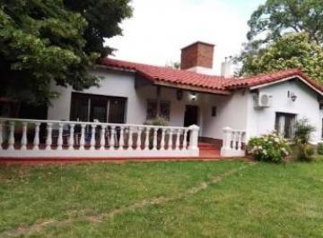 Casa · 200m² · 5 Ambientes · Casa en Venta - 4 Dorm. 2 Baños - Cochera - 2.038 m² - Tortuguitas